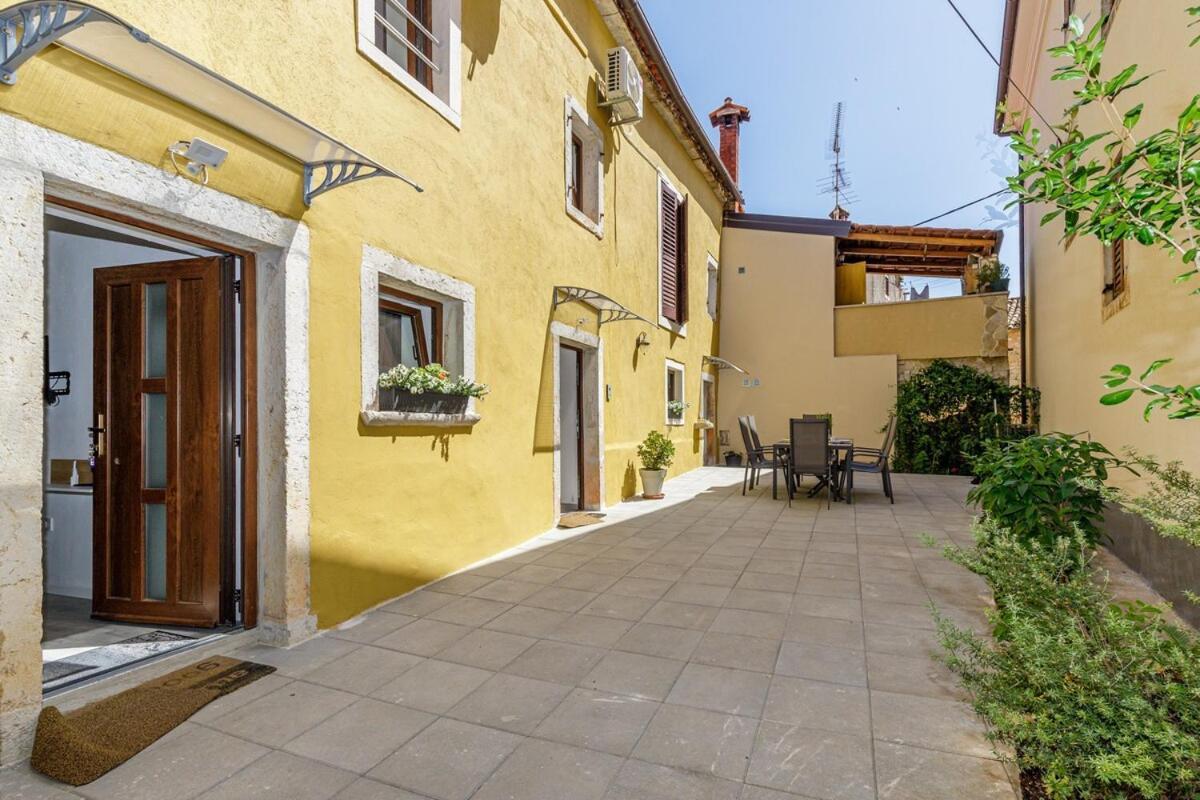 House Aves 2 Apartamento Kaštelir Exterior foto